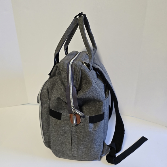 Diaper/Baby Breastfeeding Bag Backpack - Picture 3 of 16